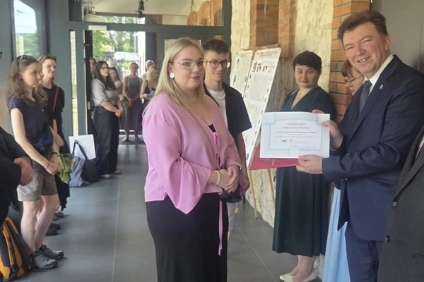 Otwarcie galerii spichlerz - uczestnicy_4