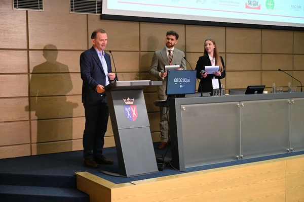 uczestnicy Ogólnopolskiej Konferencji Studentów Geodezji_7