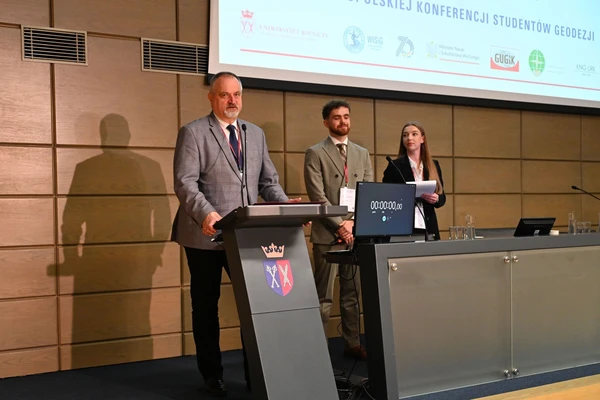 uczestnicy Ogólnopolskiej Konferencji Studentów Geodezji_5